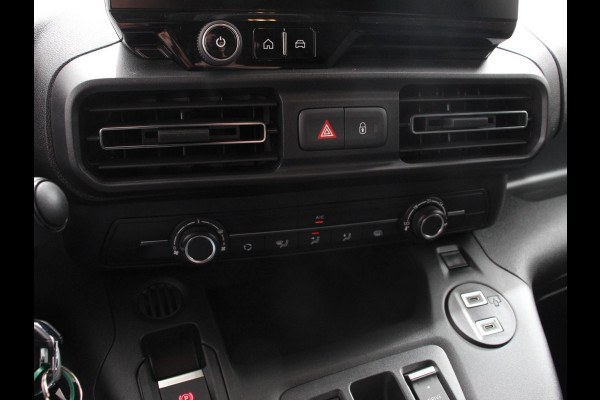 Peugeot Partner 1.5 BlueHDi 130PK L2 Automaat Navigatie Apple Carplay / Android Auto DAB trekhaak Cruise Control Airco Houten bekleding laadruimte