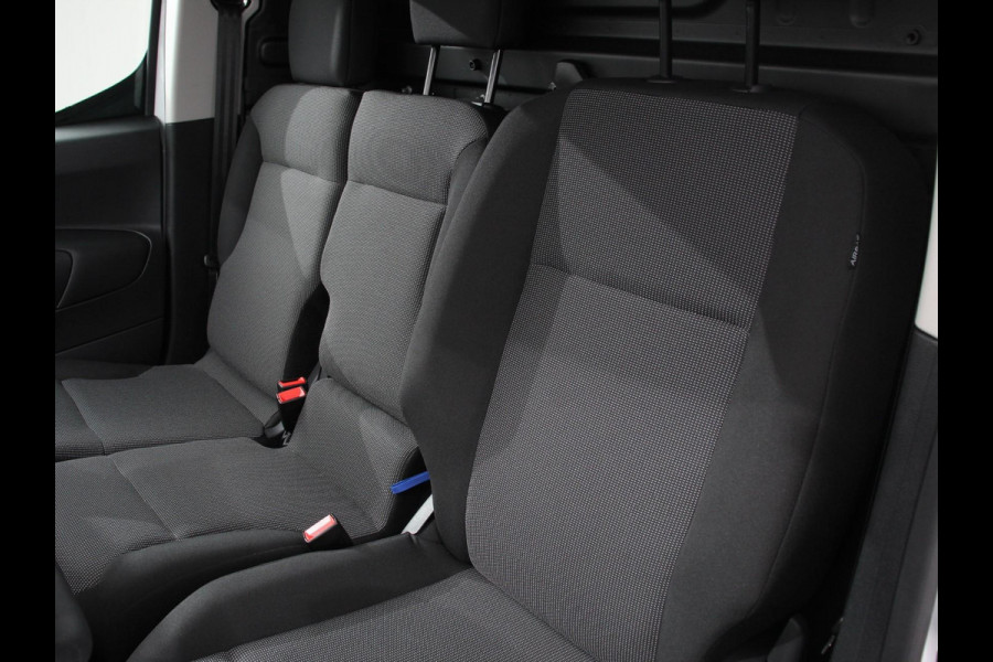 Peugeot Partner 1.5 BlueHDi 130PK L2 Automaat Navigatie Apple Carplay / Android Auto DAB trekhaak Cruise Control Airco Houten bekleding laadruimte