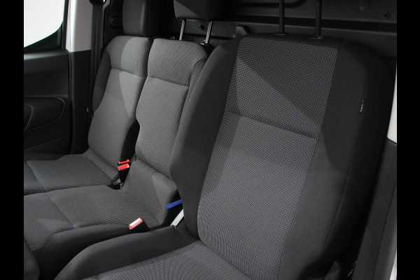 Peugeot Partner 1.5 BlueHDi 130PK L2 Automaat Navigatie Apple Carplay / Android Auto DAB trekhaak Cruise Control Airco Houten bekleding laadruimte
