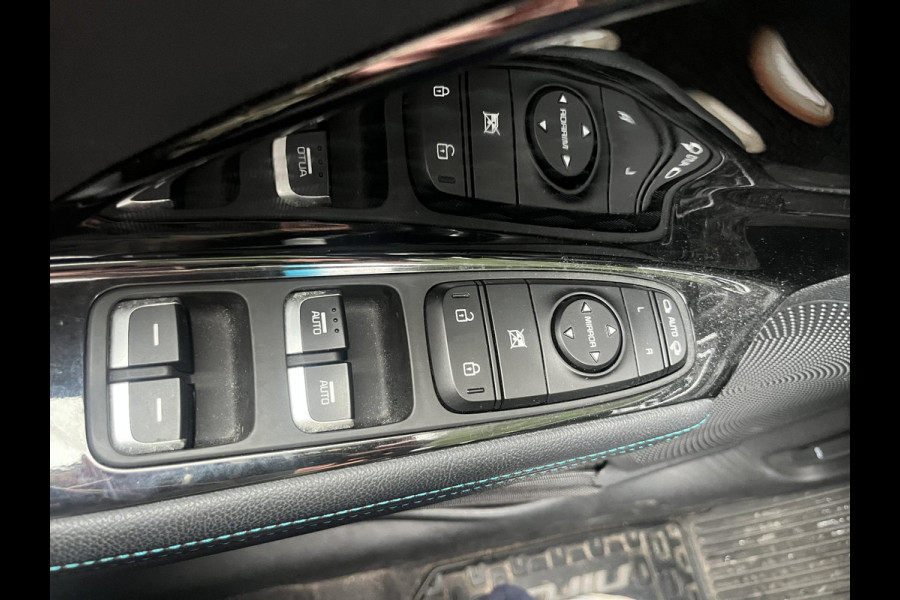 Kia e-Niro Dynamic Line 64 kWh SOH 99% | 450 km actieradius | Stuur-/& Stoelverwarming | Parkeersensoren |