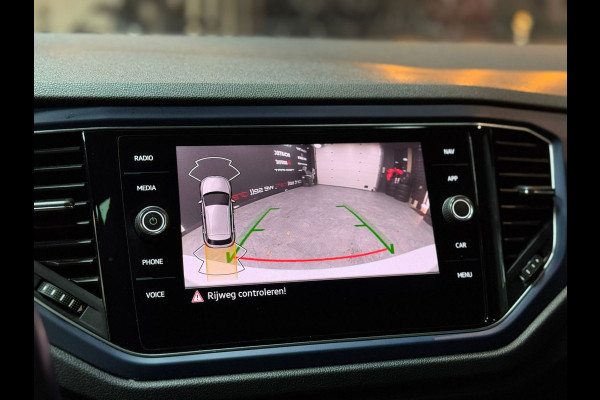 Volkswagen T-Roc 1.5 TSI Business R|PANO|STOELVER|AUT|ACC