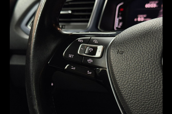 Volkswagen T-Roc 1.5 TSI Business R|PANO|STOELVER|AUT|ACC