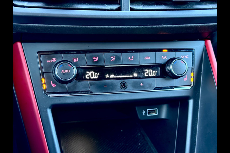 Volkswagen Polo 2.0 TSI GTI Virtual/AppleCarPlay/Xenon