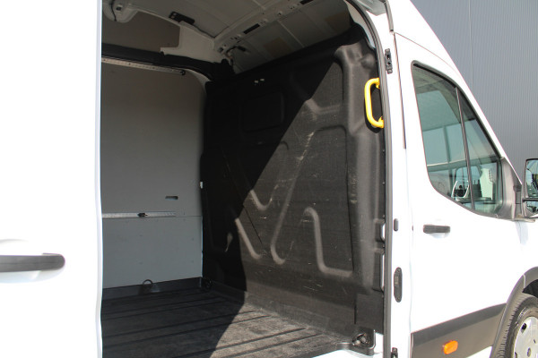 Ford Transit 350 2.0 TDCI L4H3 Trend RWD 130pk - 270gr deuren - Camera - Cruise - Carplay - Airco - PDC - Rijklaar