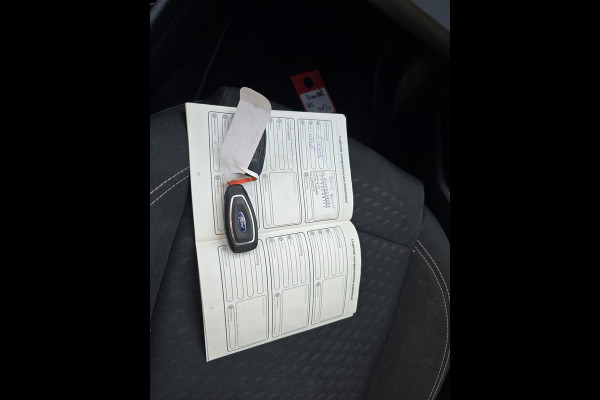 Ford Fiesta 1.0 EcoBoost Titanium | 2E EIGENAAR | 12 MND GARANTIE | NAVI | CRUISE | NL AUTO |