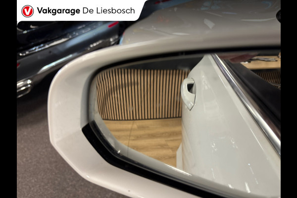 Volvo V60 2.0 T6 Recharge AWD R-Design / 360 camera / Panoramadak / Leder / head-up / Harman-Kardon