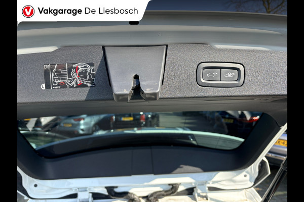 Volvo V60 2.0 T6 Recharge AWD R-Design / 360 camera / Panoramadak / Leder / head-up / Harman-Kardon