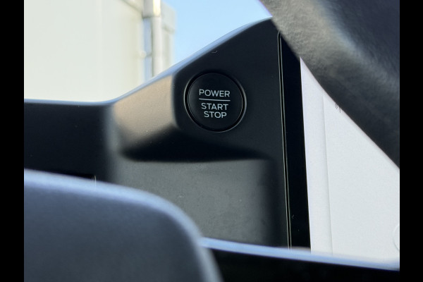 Ford Transit Custom 2.0 TDCI 136 PK TREND / L2H1 / 41.992 KM !! / 2.800 KG AHG / CAMERA / CRUISE / 3 ZITS / AIRCO / CARPLAY