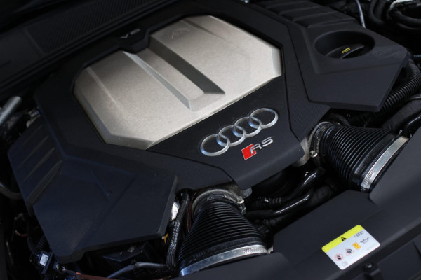 Audi RS6 TFSI Quattro *Keramisch*Pano*B&O Advanced*Soft-Close*Alcantara*