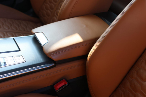 Audi RS6 TFSI Quattro *Keramisch*Pano*B&O Advanced*Soft-Close*Alcantara*