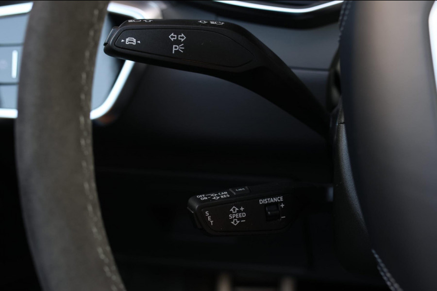 Audi RS6 TFSI Quattro *Keramisch*Pano*B&O Advanced*Soft-Close*Alcantara*