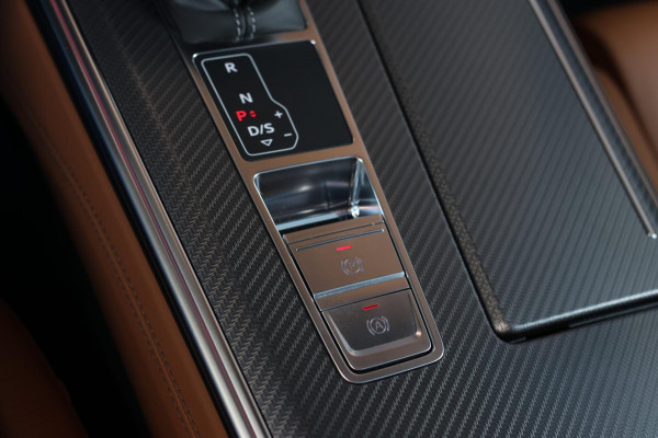 Audi RS6 TFSI Quattro *Keramisch*Pano*B&O Advanced*Soft-Close*Alcantara*