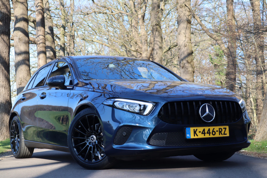 Mercedes-Benz A-Klasse 180 Business Solution | Camera | Stoelverwarming |