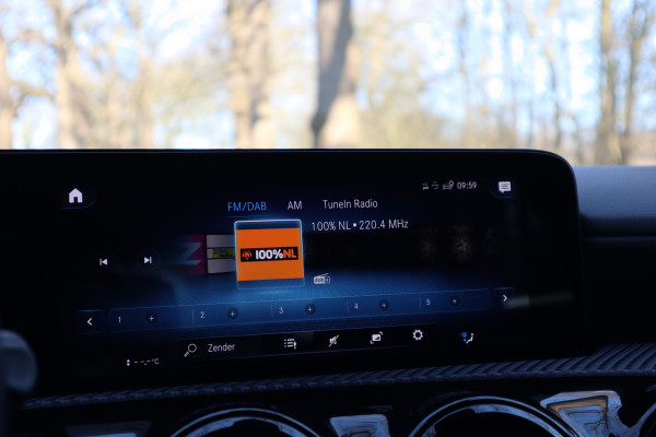 Mercedes-Benz A-Klasse 180 Business Solution | Camera | Stoelverwarming |