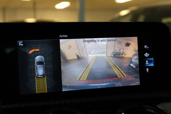 Mercedes-Benz A-Klasse 180 Business Solution | Camera | Stoelverwarming |