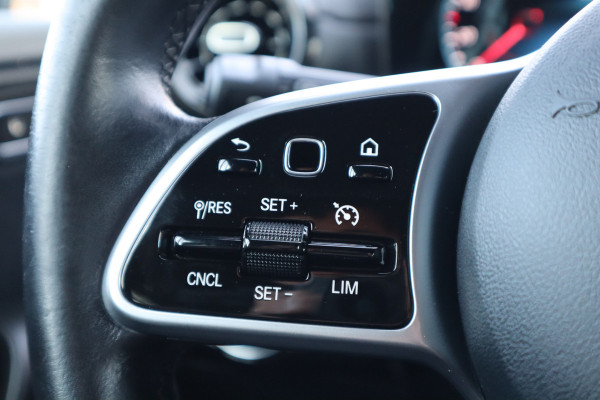 Mercedes-Benz A-Klasse 180 Business Solution | Camera | Stoelverwarming |