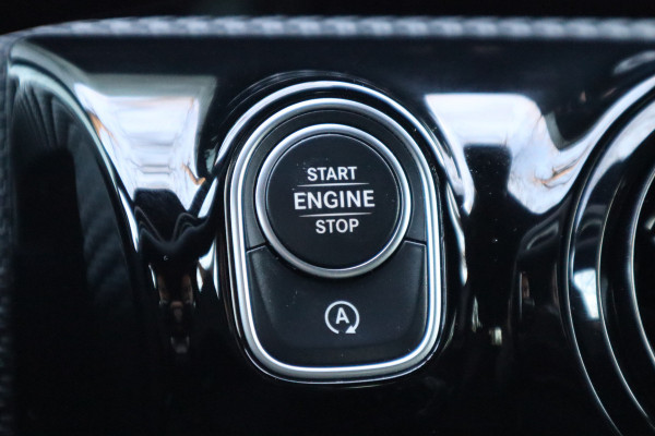 Mercedes-Benz A-Klasse 180 Business Solution | Camera | Stoelverwarming |