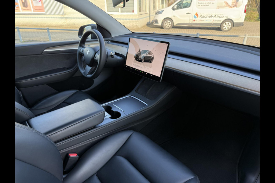 Tesla Model Y Aut. Long Range Dual Motor AWD | Autopilot | Panorama | Leder |