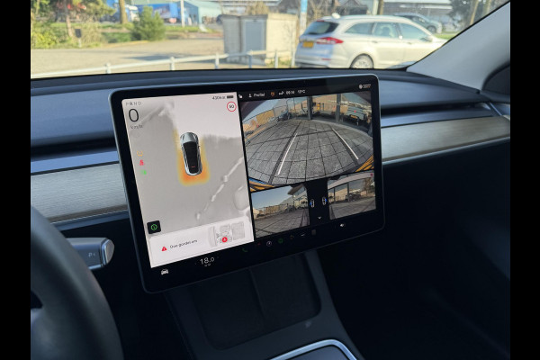 Tesla Model Y Aut. Long Range Dual Motor AWD | Autopilot | Panorama | Leder |