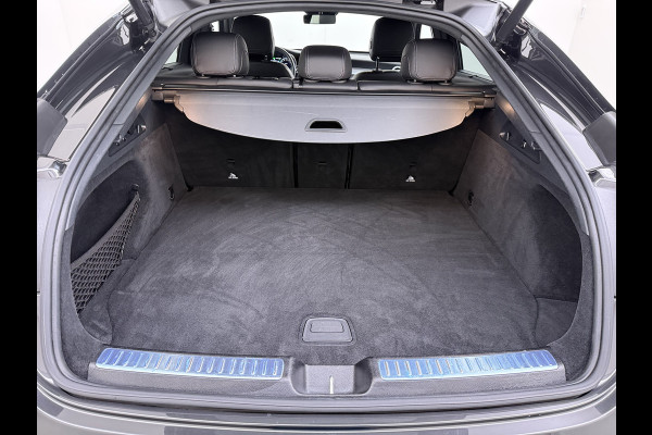 Mercedes-Benz GLC 300e AMG // Headup // Luchtvering // Memory // Burmester // 360 Camera // Distronic // Rijassistentie pakket // Keyless // Sfeer
