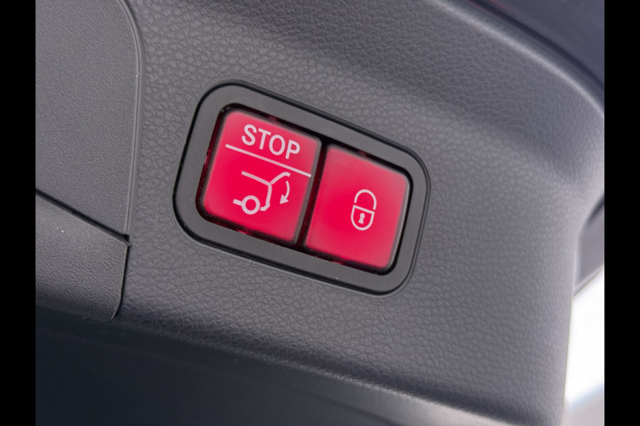 Mercedes-Benz GLC 300e AMG // Headup // Luchtvering // Memory // Burmester // 360 Camera // Distronic // Rijassistentie pakket // Keyless // Sfeer