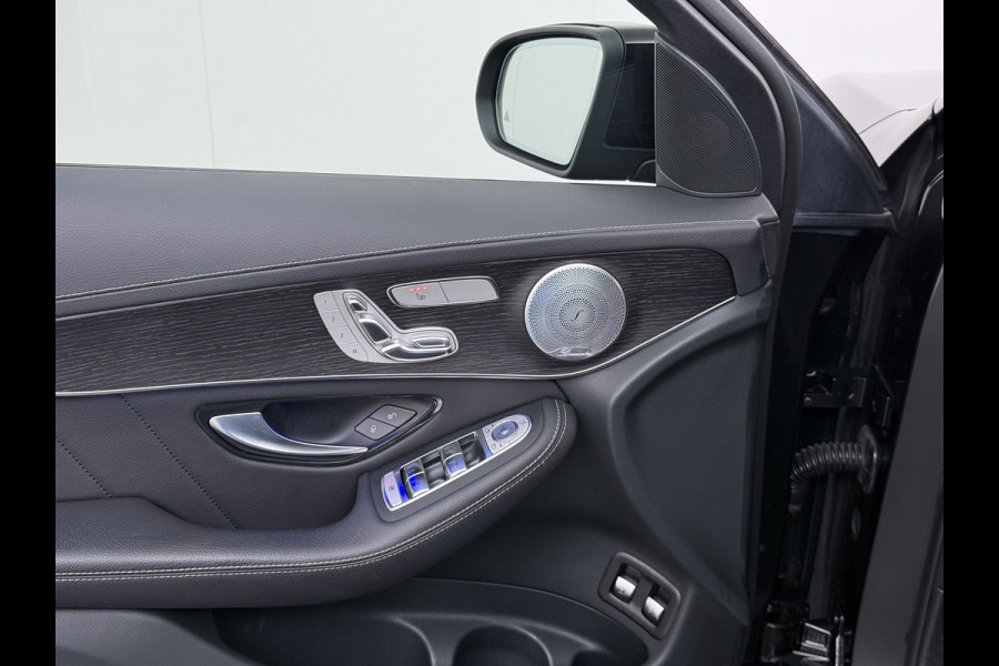 Mercedes-Benz GLC 300e AMG // Headup // Luchtvering // Memory // Burmester // 360 Camera // Distronic // Rijassistentie pakket // Keyless // Sfeer