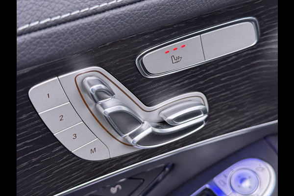 Mercedes-Benz GLC 300e AMG // Headup // Luchtvering // Memory // Burmester // 360 Camera // Distronic // Rijassistentie pakket // Keyless // Sfeer