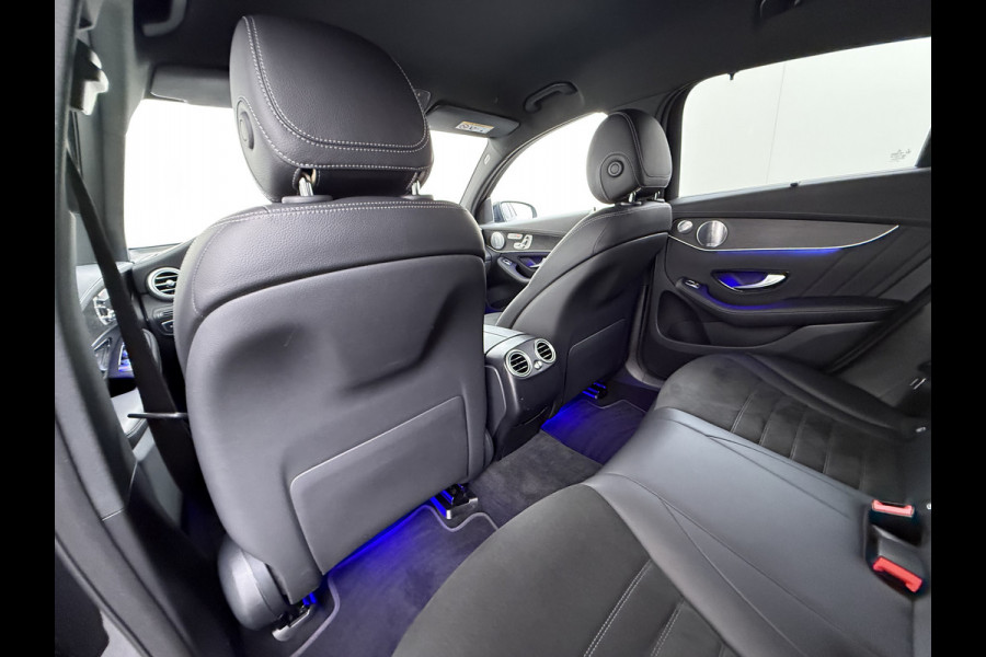 Mercedes-Benz GLC 300e AMG // Headup // Luchtvering // Memory // Burmester // 360 Camera // Distronic // Rijassistentie pakket // Keyless // Sfeer