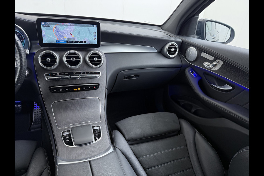 Mercedes-Benz GLC 300e AMG // Headup // Luchtvering // Memory // Burmester // 360 Camera // Distronic // Rijassistentie pakket // Keyless // Sfeer