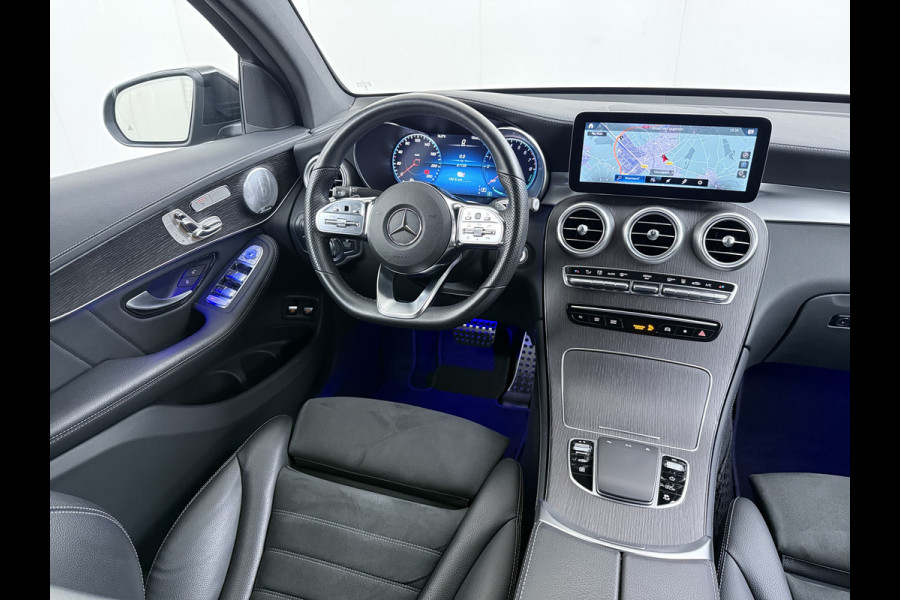 Mercedes-Benz GLC 300e AMG // Headup // Luchtvering // Memory // Burmester // 360 Camera // Distronic // Rijassistentie pakket // Keyless // Sfeer