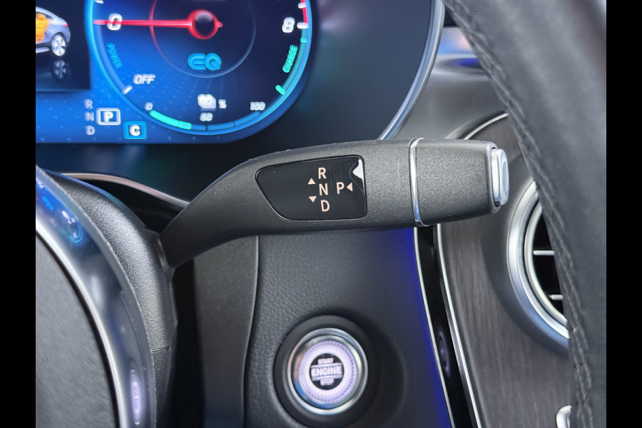 Mercedes-Benz GLC 300e AMG // Headup // Luchtvering // Memory // Burmester // 360 Camera // Distronic // Rijassistentie pakket // Keyless // Sfeer