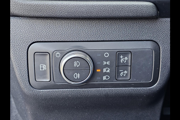 Ford Kuga 2.5 PHEV Titanium 225 pk | Winterpack | Head up display | PDC v + a | Lane assist | All-seasons banden