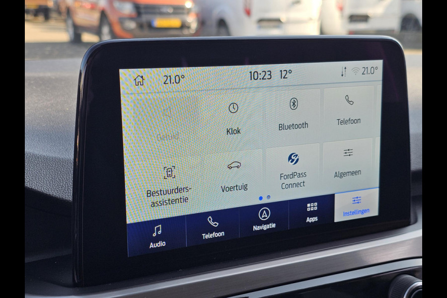 Ford Kuga 2.5 PHEV Titanium 225 pk | Winterpack | Head up display | PDC v + a | Lane assist | All-seasons banden