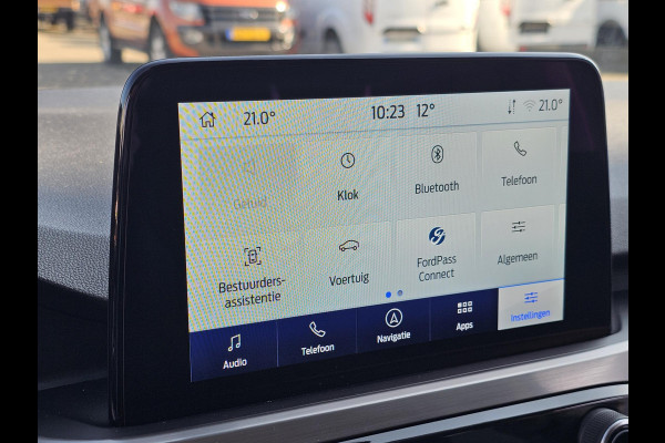 Ford Kuga 2.5 PHEV Titanium 225 pk | Winterpack | Head up display | PDC v + a | Lane assist | All-seasons banden