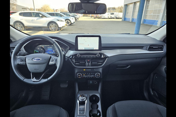 Ford Kuga 2.5 PHEV Titanium 225 pk | Winterpack | Head up display | PDC v + a | Lane assist | All-seasons banden