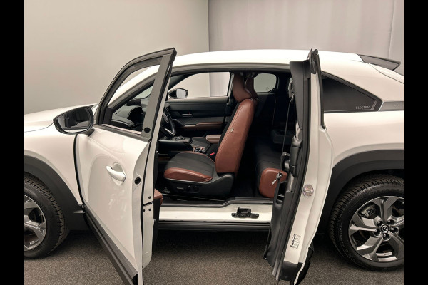 Mazda MX-30 E-SkyActiv 145 First Edition 36 kWh | Origineel NL | Head Up Adaptieve Cruise Stoelverwarming Camera Carplay Memorie