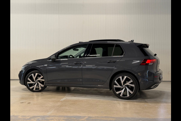 Volkswagen Golf 2.0 TDI | PANO | TREKHAAK | CAMERA | MEMORY SEATS | CARPLAY | IQ DRIVE