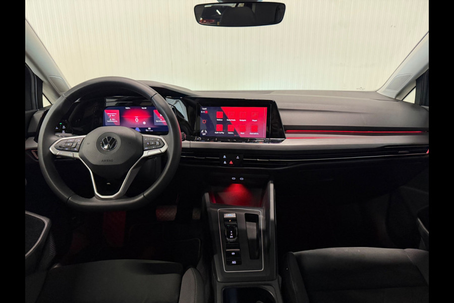 Volkswagen Golf 2.0 TDI | PANO | TREKHAAK | CAMERA | MEMORY SEATS | CARPLAY | IQ DRIVE