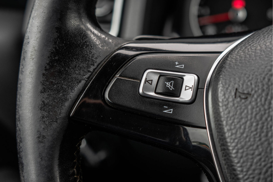 Volkswagen Amarok 3.0L V6 | XL | 5-Persoons | Aventura | 259 PK | LED | Camera | Carplay | Cruise | PDC | Trekhaak