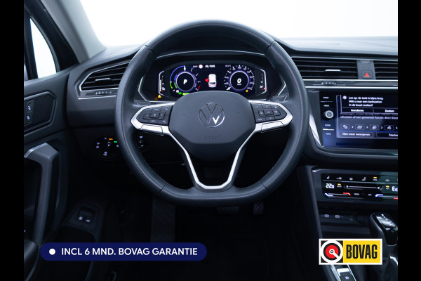 Volkswagen Tiguan 1.4 TSI eHybrid Business+ | Panoramadak | HUD | Stoel- & stuurverwarming | IQ Led | 360 Camera | Achteruirijcamera, Parkeerassistent, Navigatie, App. connect, Travel assist, Witerwielenset