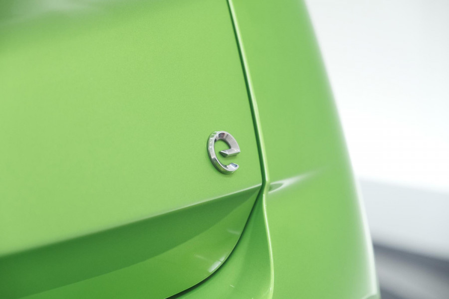 Opel Mokka Electric Level 3 50 kWh | 3 Faselaadfunctie | Camera | Dodehoekdetectie | Apple Carplay