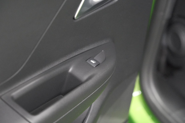 Opel Mokka Electric Level 3 50 kWh | 3 Faselaadfunctie | Camera | Dodehoekdetectie | Apple Carplay