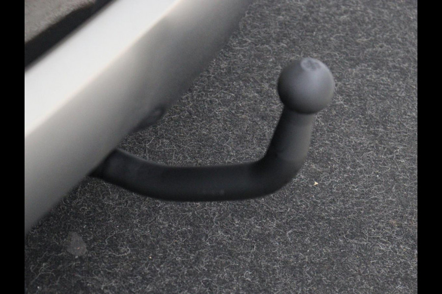 Kia Niro 1.6 GDi Hybrid DynamicLine | Trekhaak | Adaptive cruise | Camera | Carplay | Half leder | Navigatie | Sfeerverlichting | File Assistent | Parkeerhulp | Keyless | Climate control