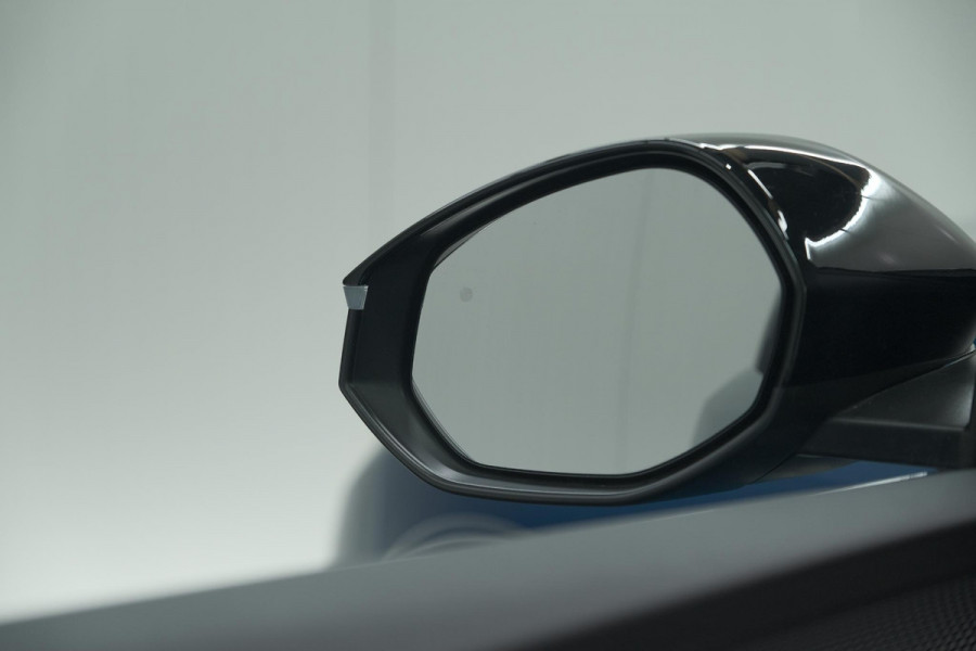 Peugeot 3008 1.2 Hybrid 136 GT | Panoramdak | 360 Camera | Stoelverwarming | Elektrische Kofferklep | Allseason Banden