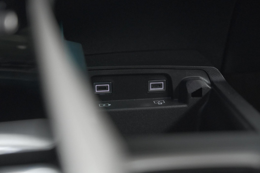 Peugeot 3008 1.2 Hybrid 136 GT | Panoramdak | 360 Camera | Stoelverwarming | Elektrische Kofferklep | Allseason Banden