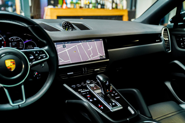 Porsche Cayenne Coupé 3.0 E-Hybrid | Luchtvering | Memory | Panorama dak