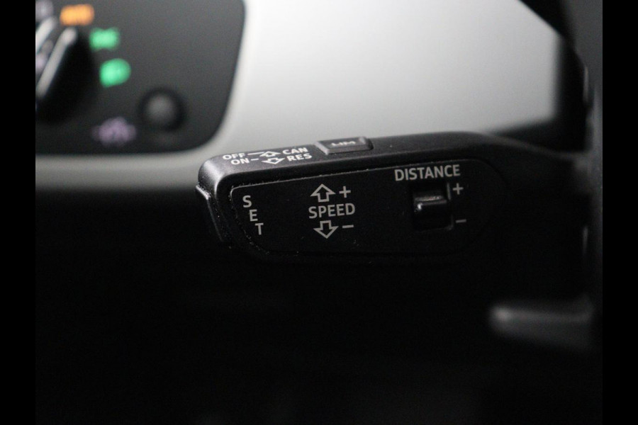 Audi A4 35 TFSI Business Edition | Leder | Stoelverwarming | Trekhaak | Adaptive cruise | Full LED | Carplay | Virtual Cockpit | Navigatie | File Assistent | Climate control | Parkeerhulp | Bluetooth