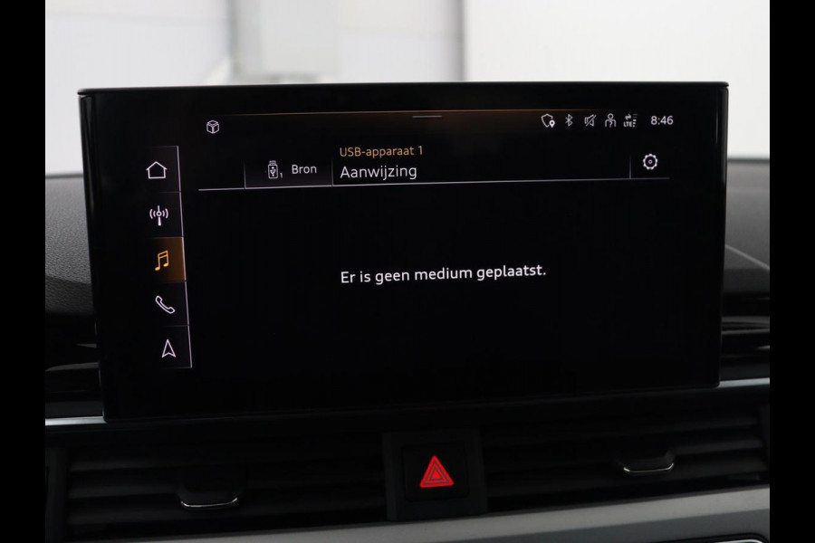 Audi A4 35 TFSI Business Edition | Leder | Stoelverwarming | Trekhaak | Adaptive cruise | Full LED | Carplay | Virtual Cockpit | Navigatie | File Assistent | Climate control | Parkeerhulp | Bluetooth