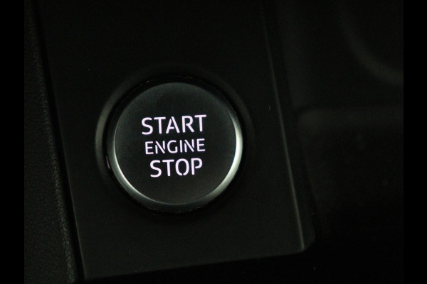 Audi A4 35 TFSI Business Edition | Leder | Stoelverwarming | Trekhaak | Adaptive cruise | Full LED | Carplay | Virtual Cockpit | Navigatie | File Assistent | Climate control | Parkeerhulp | Bluetooth