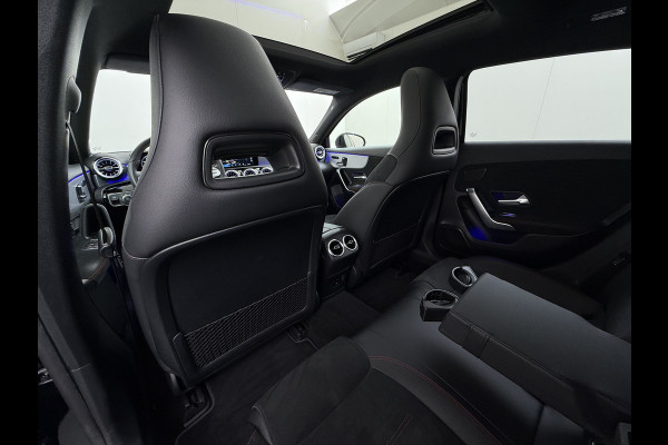 Mercedes-Benz A-Klasse 250e AMG // Panorama dak // Sfeerverlichting // Memory // MultiBeam LED // Advanced Audio // Keyless // 18" AMG Velgen // Widesc